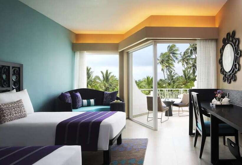 اتاق لوکس با چشم‌انداز باغ, Taj Bentota Resort & Spa