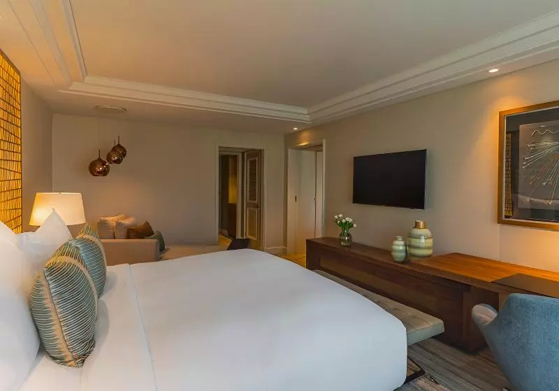 سوییت جونیور کلاب, The Ritzcarlton, Santiago