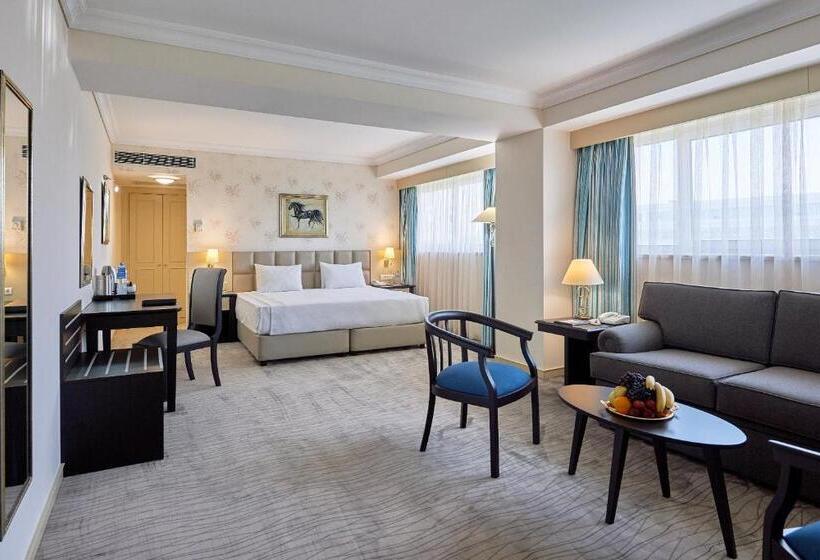 سوئیت جونیور با تخت بزرگ, Wyndham Tashkent
