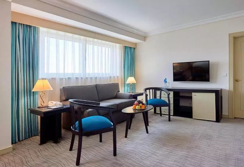 キングサイズベッドのジュニアスイート, Wyndham Tashkent