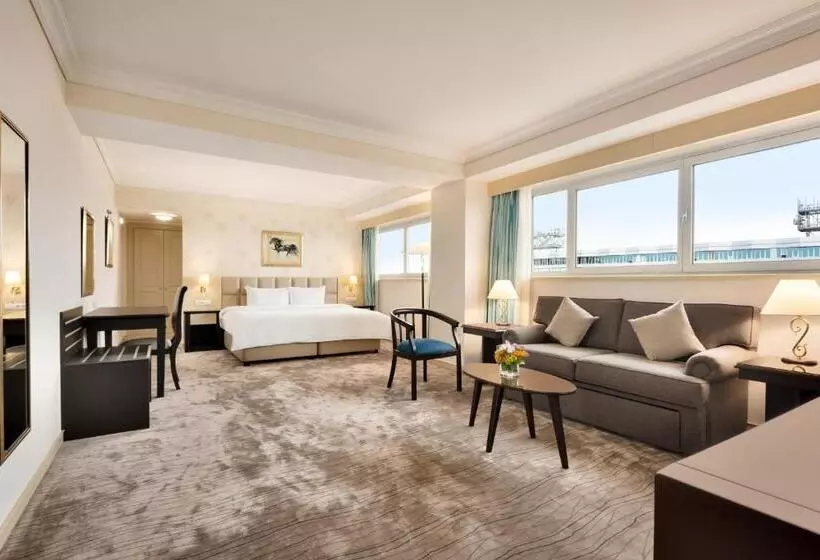 キングサイズベッドのジュニアスイート, Wyndham Tashkent