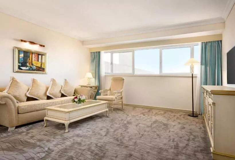 シニアスイート, Wyndham Tashkent