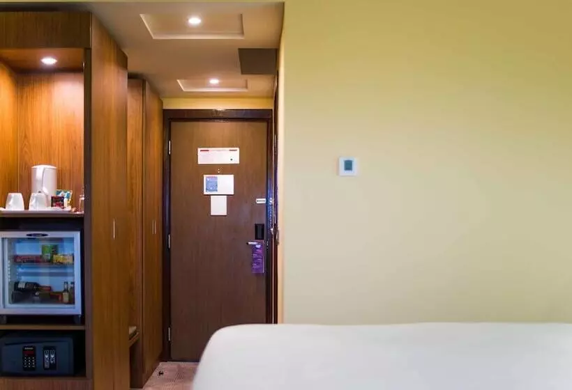 اتاق استاندارد با تخت دوبل, Novotel Port Harcourt