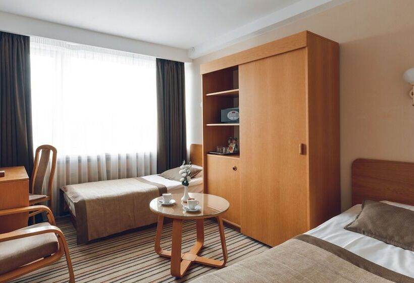 اتاق استاندارد, Premier Hotel Rus