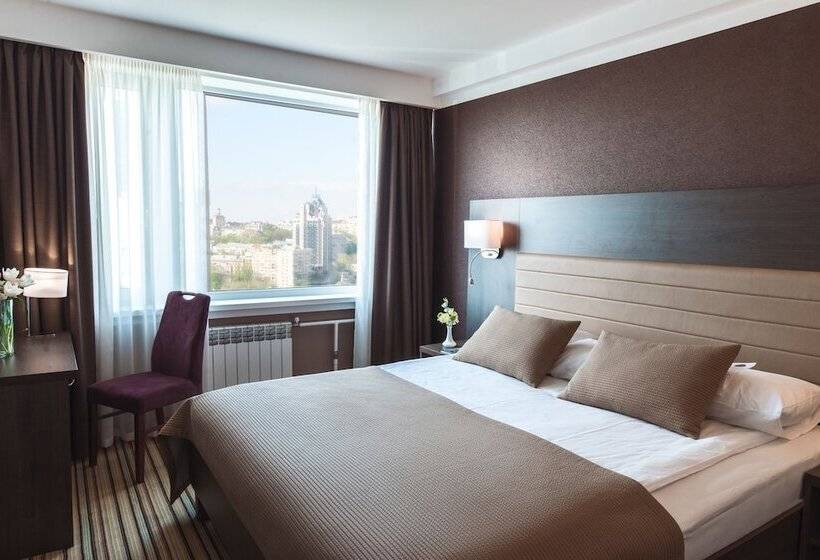 اتاق پرمیوم, Premier Hotel Rus