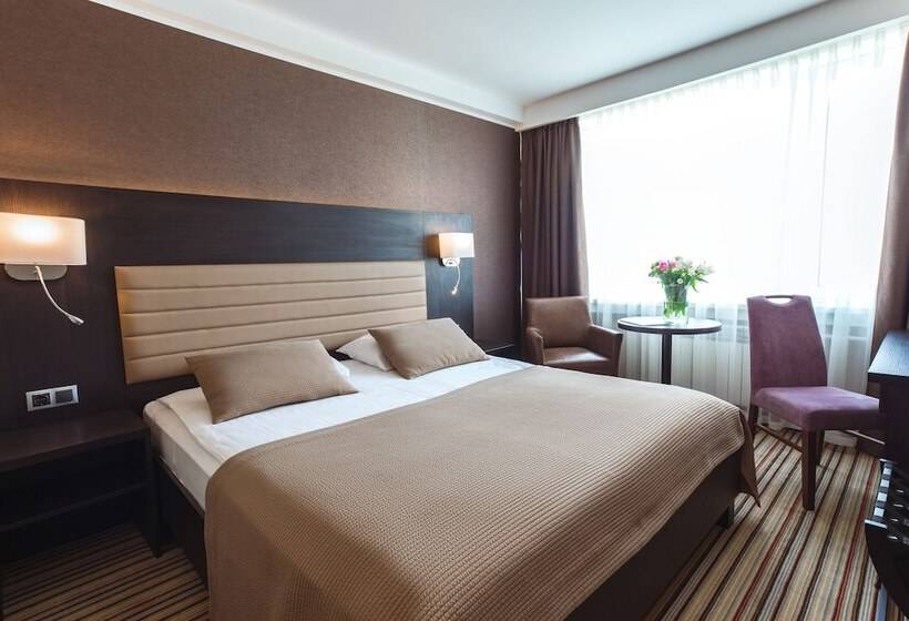 اتاق پرمیوم, Premier Hotel Rus