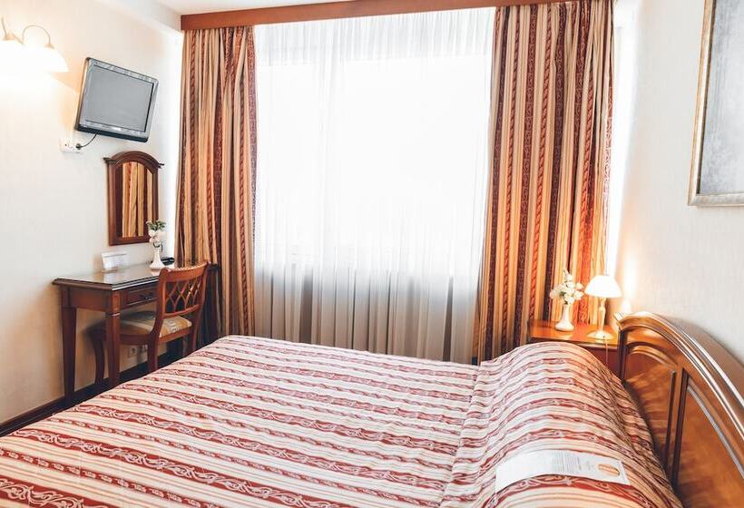 سوییت, Premier Hotel Rus