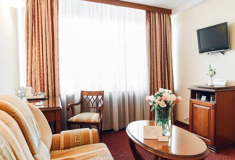 سوییت, Premier Hotel Rus