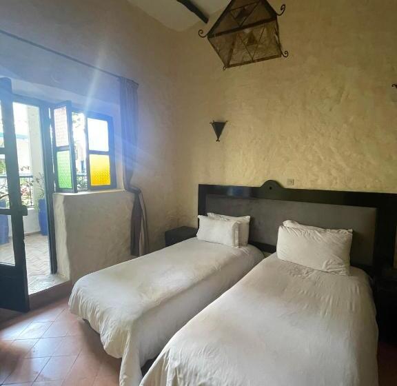 חדר אקונומי, Riad Al Madina