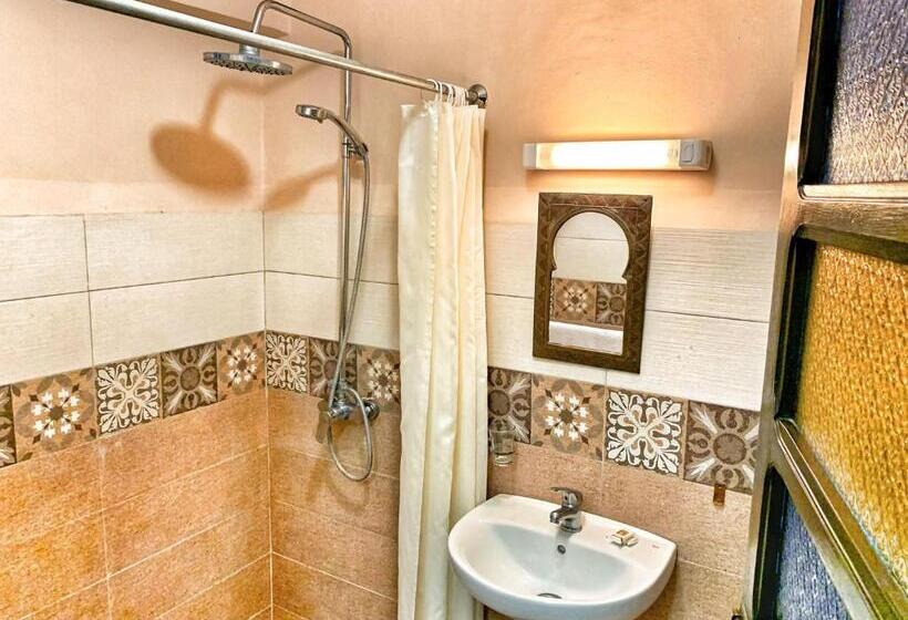 标准间, Riad Al Madina