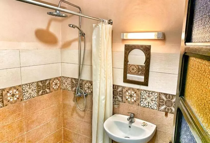 スタンダードルーム, Riad Al Madina