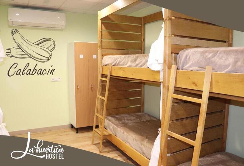 Семейный Номер, Hostel La Huertica