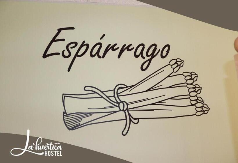 غرفة عائلية, Hostel La Huertica