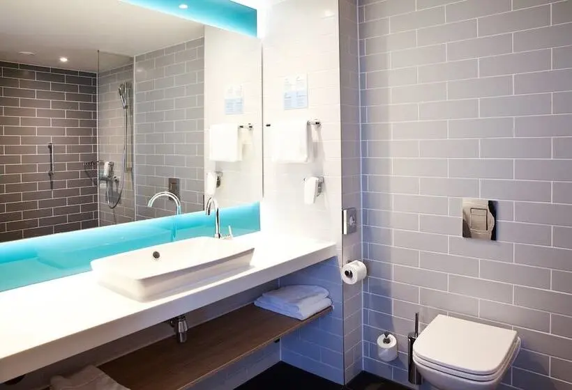 ダブルベッドスタンダードルーム, Holiday Inn Express   Göppingen, An Ihg