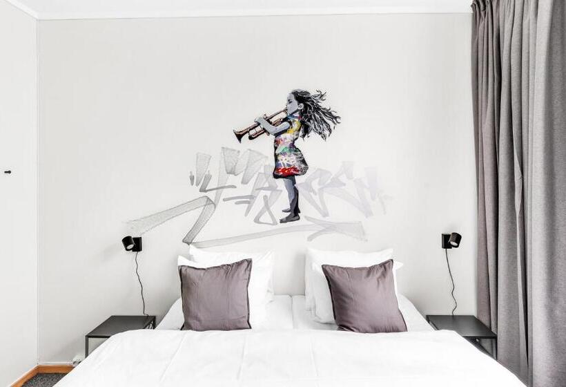 Номер Стандарт, Lille Hotell