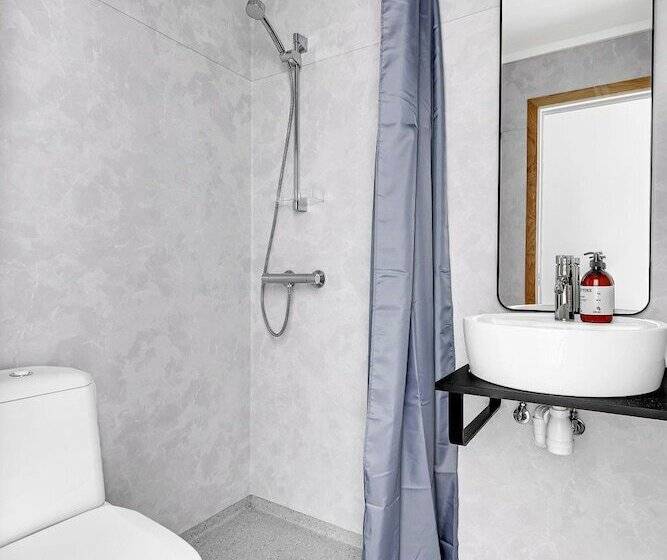 Номер Стандарт, Lille Hotell