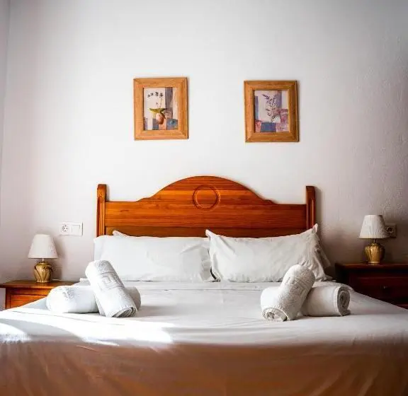 استودیو استاندارد با بالکن, Marbella Village