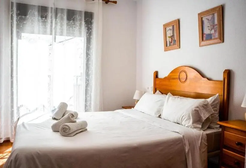 استودیو استاندارد با بالکن, Marbella Village