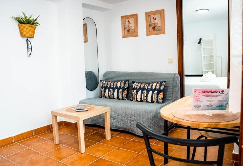 Апартаменты 1 Спальня, Marbella Village