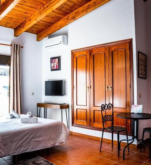 디럭스 스튜디오, Marbella Village