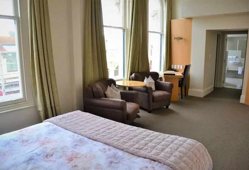 سوییت جونیور, Brydone Hotel Oamaru