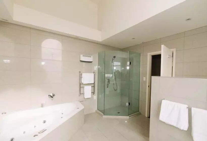 سوییت جونیور, Brydone Hotel Oamaru