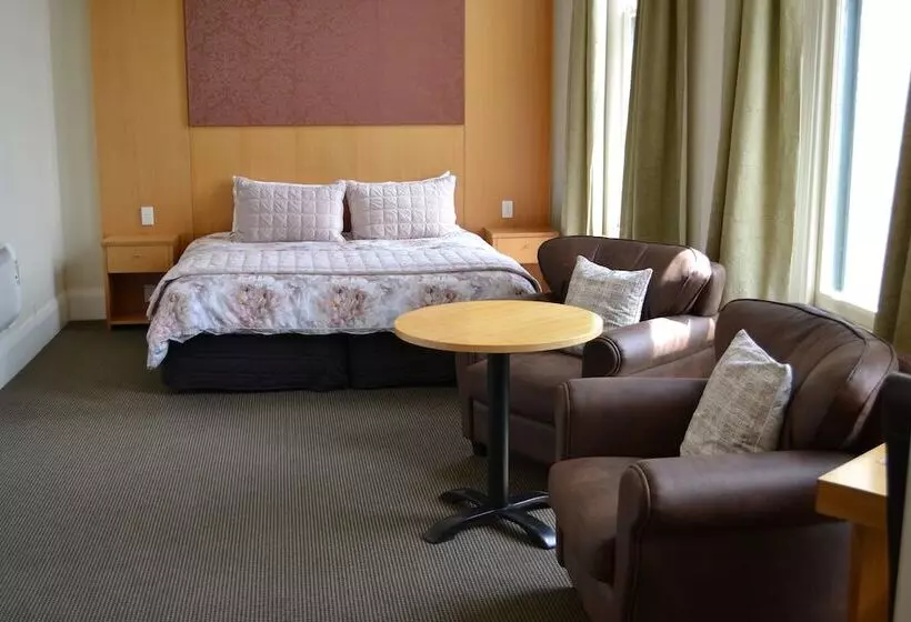 سوییت جونیور, Brydone Hotel Oamaru