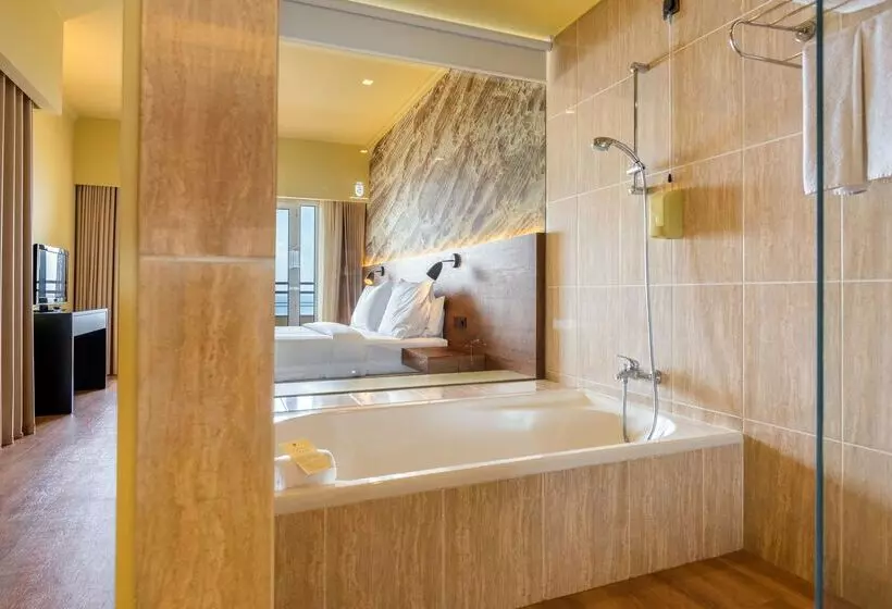 سوییت سوپریور با چشم‌انداز دریا, Calheta Beach - All Inclusive, Savoy Signature