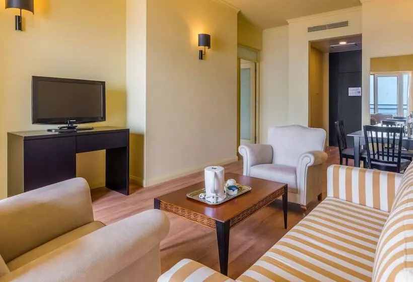 سوییت سوپریور با چشم‌انداز دریا, Calheta Beach - All Inclusive, Savoy Signature