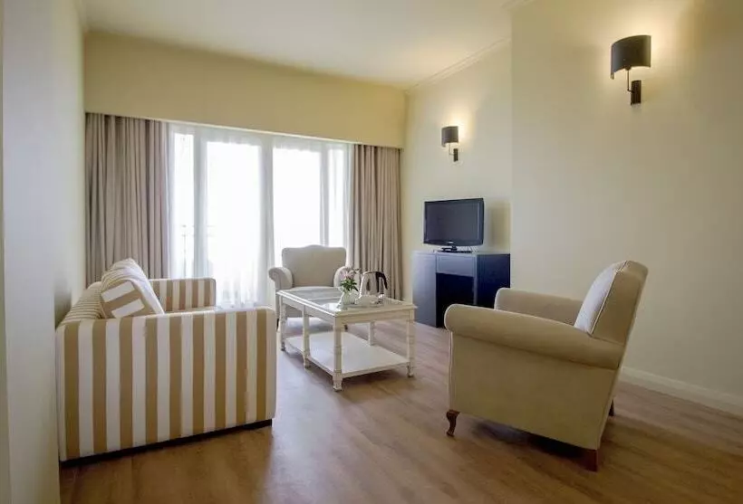 سوییت سوپریور با چشم‌انداز دریا, Calheta Beach - All Inclusive, Savoy Signature
