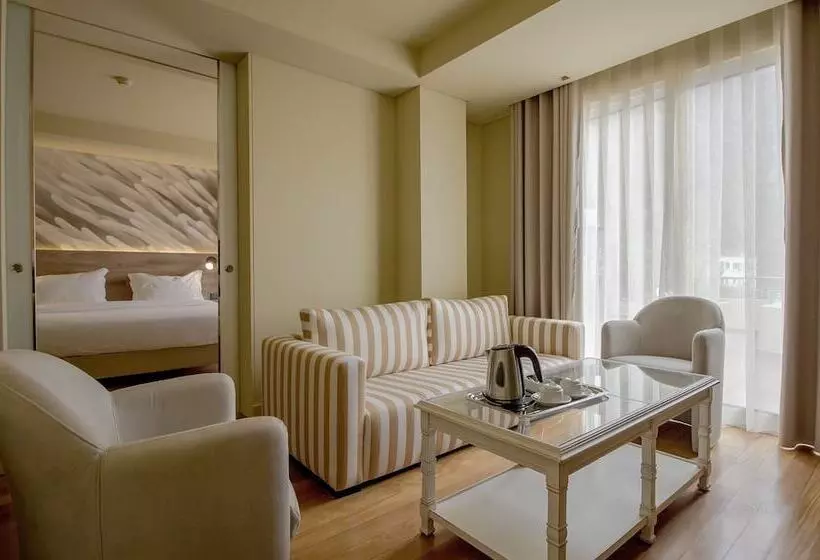 سوییت سوپریور با چشم‌انداز دریا, Calheta Beach - All Inclusive, Savoy Signature
