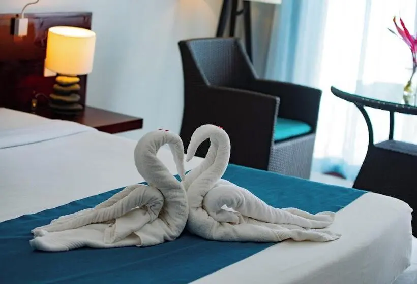 اتاق لوکس, Casuarina Resort And Spa