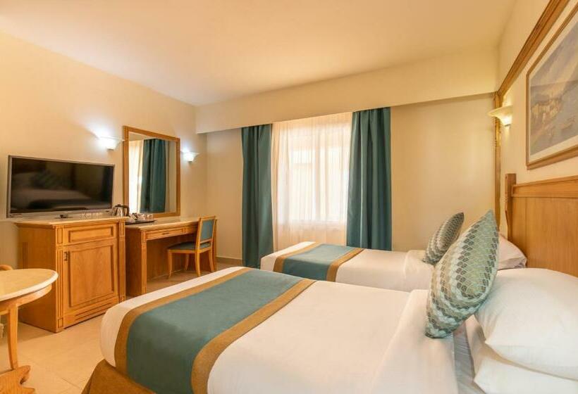 سوییت خانوادگی, Hurghada Long Beach Resort