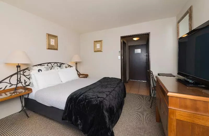 レイクビュースタンダードルーム, Millennium Hotel & Resort Manuels Taupo