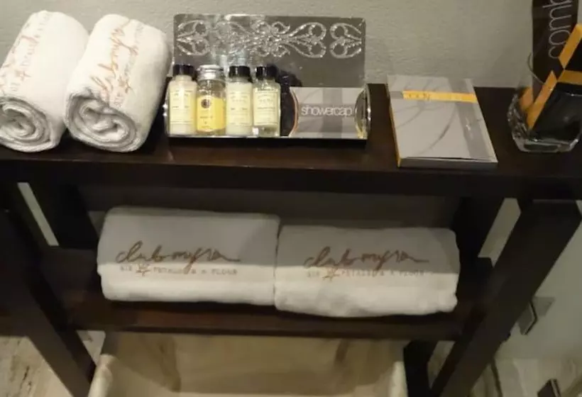 اتاق استاندارد, The Mirador Andheri East