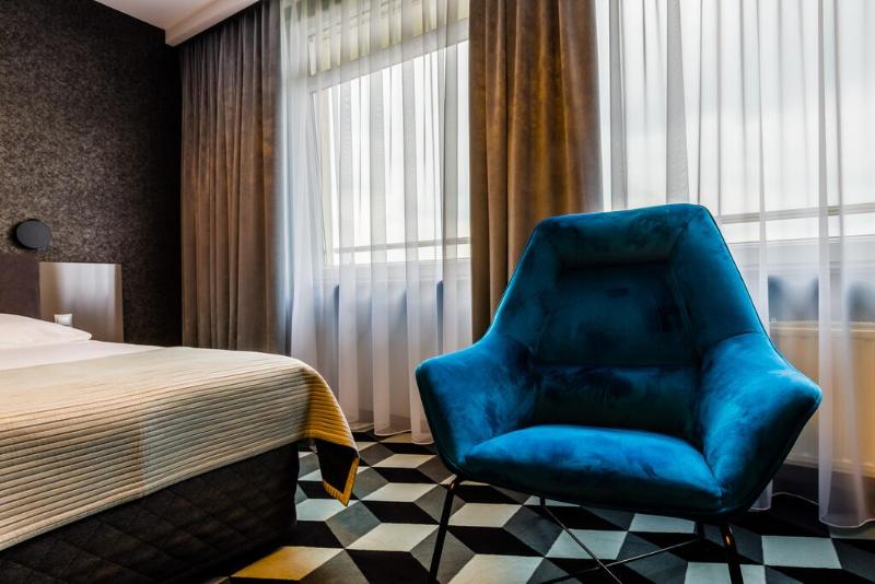 プレミアムルーム, Wyspiański