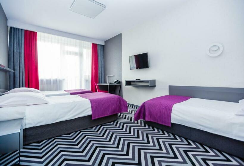 トリプルクラシックルーム, Wyspiański