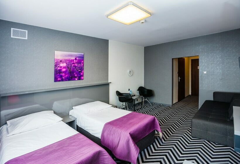 トリプルクラシックルーム, Wyspiański