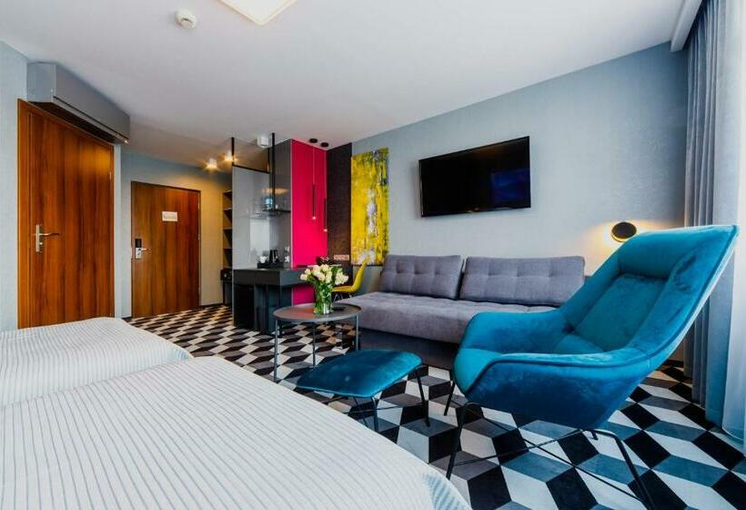 プレミアムルーム, Wyspiański