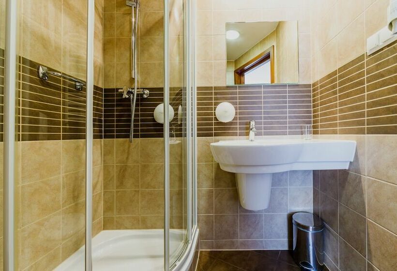 プレミアムルーム, Wyspiański