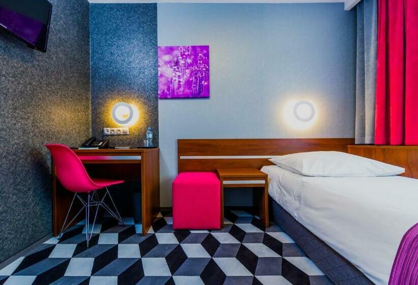 クラシックシングルルーム, Wyspiański