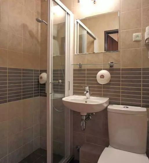Classic Yhden Hengen Huone, Wyspiański