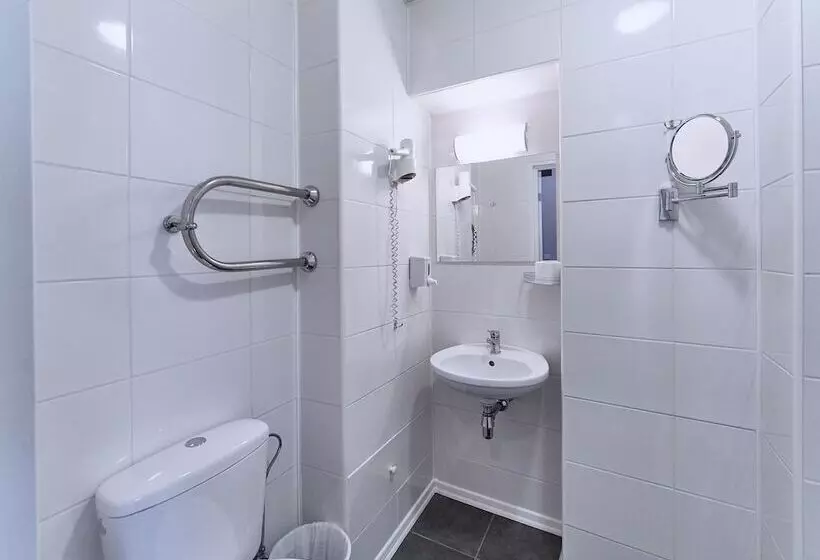 اتاق استاندارد سه نفره, Ok