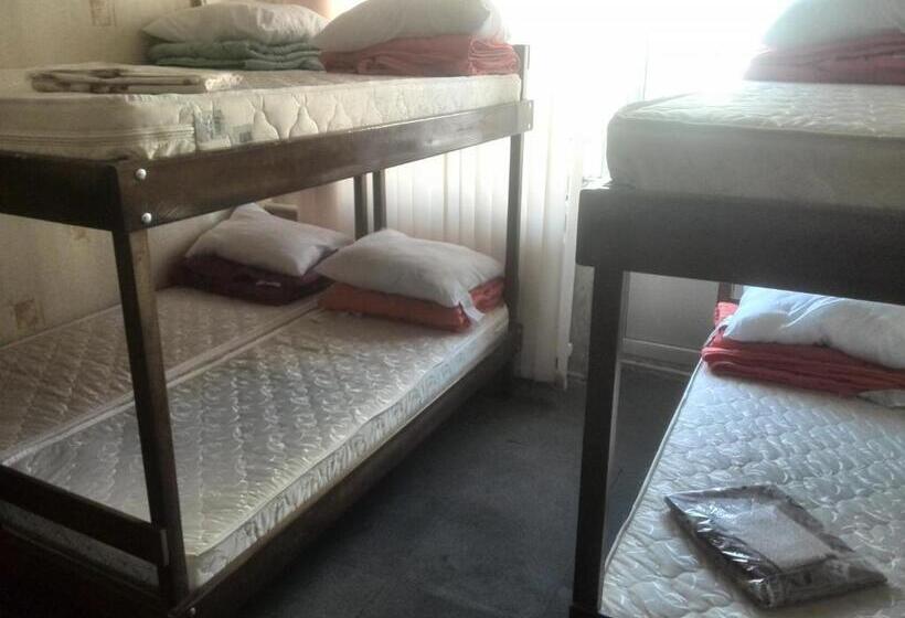 تختخواب در اتاق مشترک, Hostel Dyukovskiy