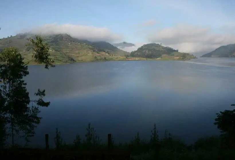 اتاق استاندارد با بالکن, Amasiko Homestay Lake Bunyonyi