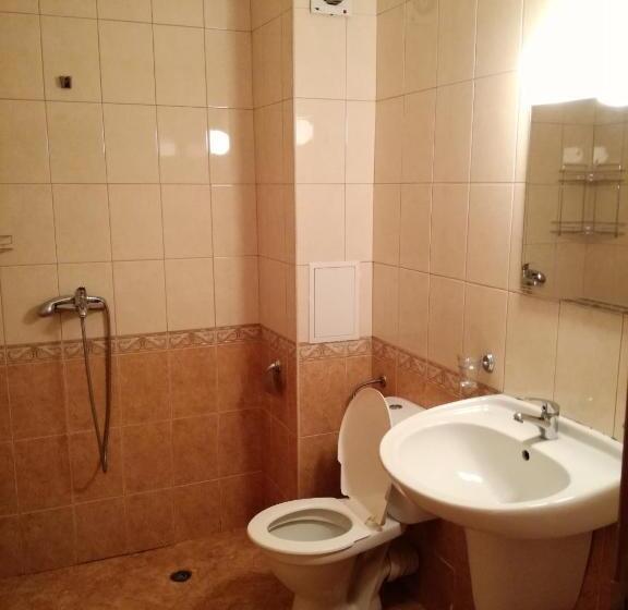 חדר סטנדרט לשלושה, Guest House Radiana