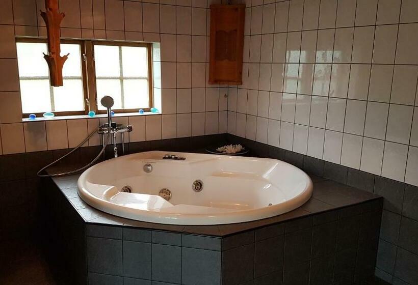 סוויטה, Stf Hotel & Hostel Persåsen