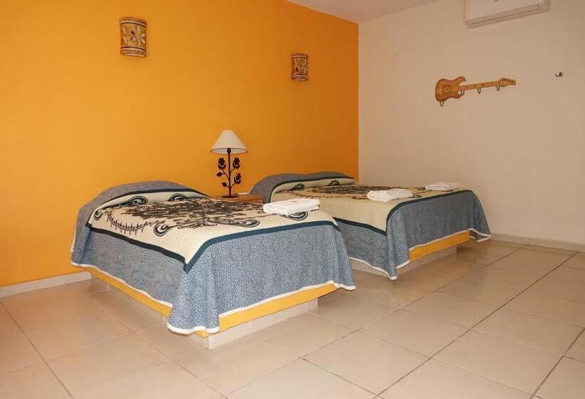 디럭스 트리플 룸, Quinta Comala Hotel & Villas