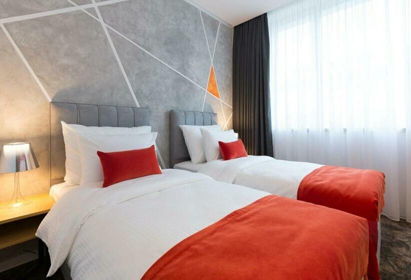 اتاق سوپریور با چشم‌انداز, Boutique Hotel Museum