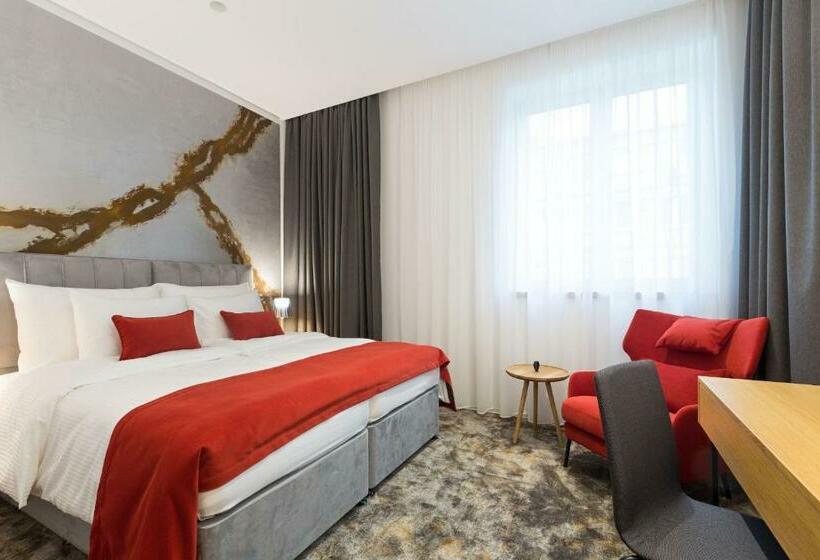 اتاق سوپریور با چشم‌انداز, Boutique Hotel Museum